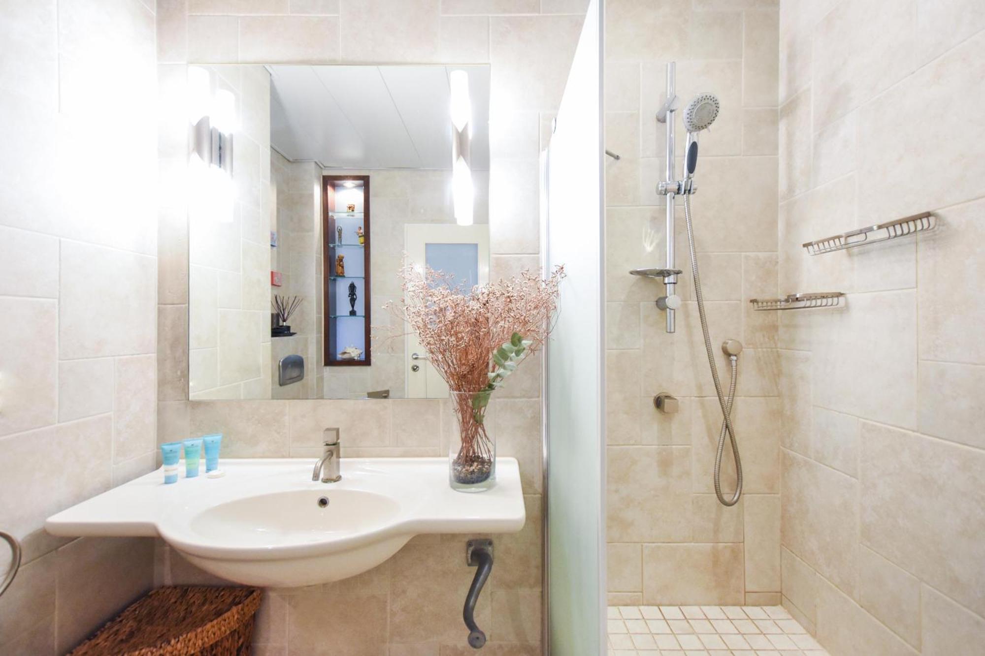 Getaway In Greece By Holyguest Appartement Tel Aviv Buitenkant foto